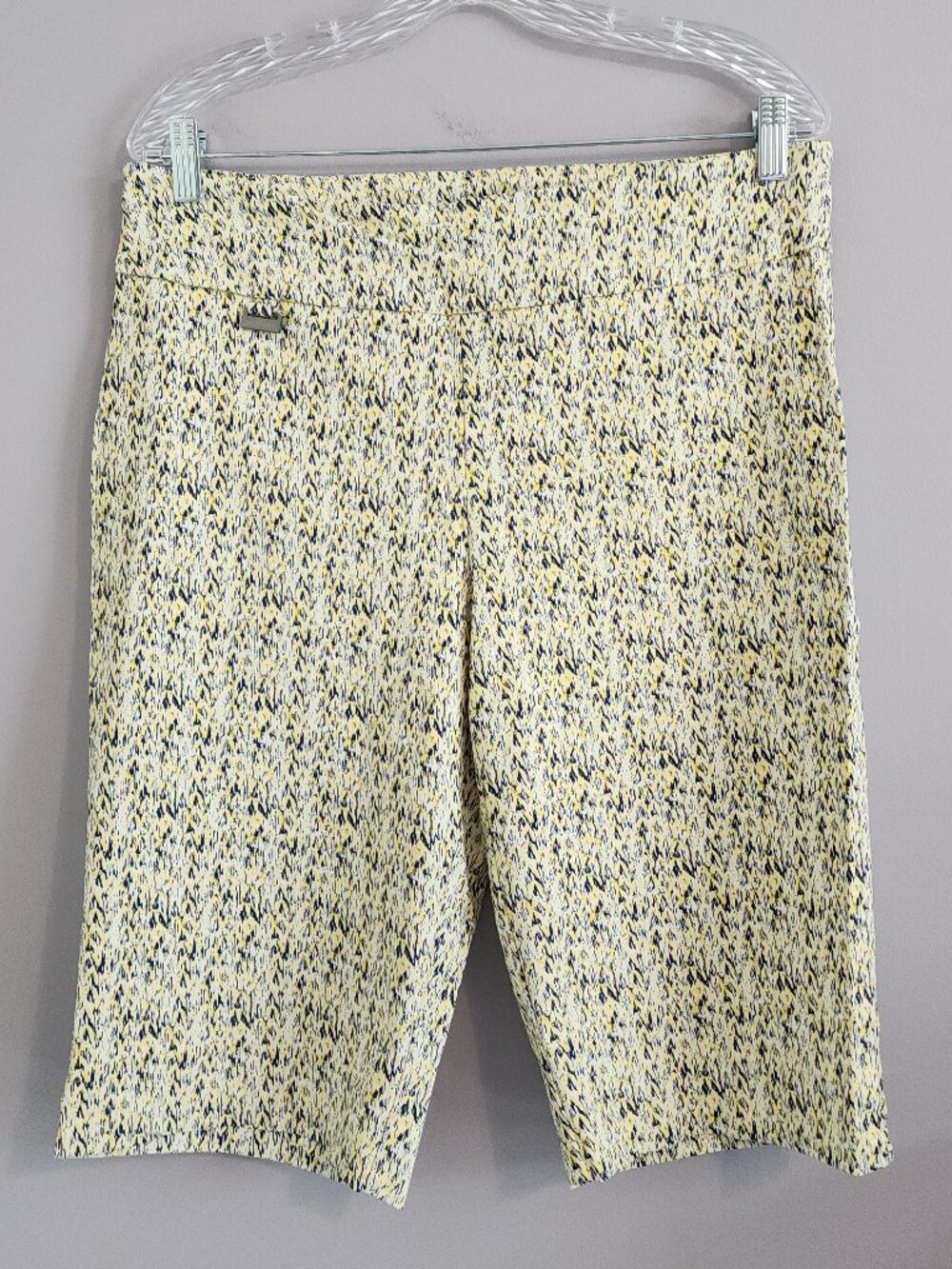 Peck & Peck Black and Yellow Abstract Bermuda Shorts Size 14